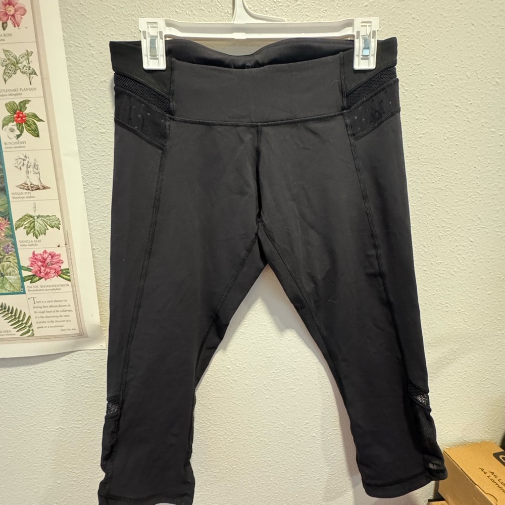 lululemon athletica cropped Black Leggings with polka dot detail